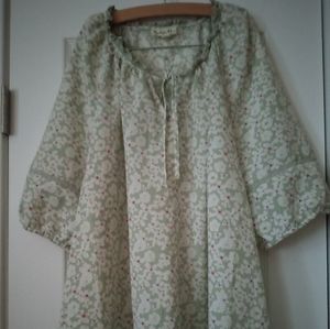 Peasant blouse 1X green floral with trims